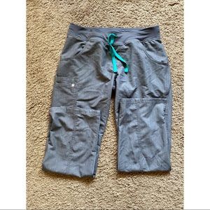 Figs women’s  Kade Cargo scrub pants